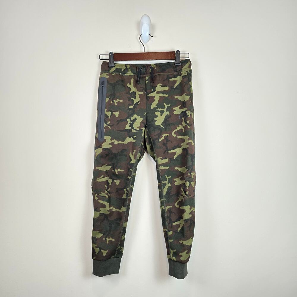 Nike Sportswear Tech Fleece Big Kids Size L/14-16 Camo Joggers Black/Sequoia